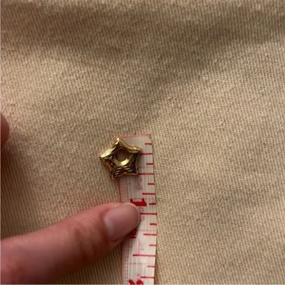 SOLID 14KT GOLD Textured Star Charm - Picture 11 of 13